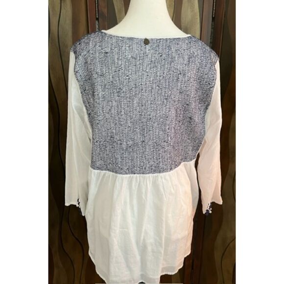 Soft Surroundings 100% cotton peasant top with three-quarter sleeves. Size L. - Picture 4 of 9